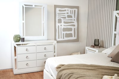 Foto 5 | Recámara King Size De 4 Piezas Con Cabecera, 2 Burós Y Tocador Color Blanco - Madera Mdf
