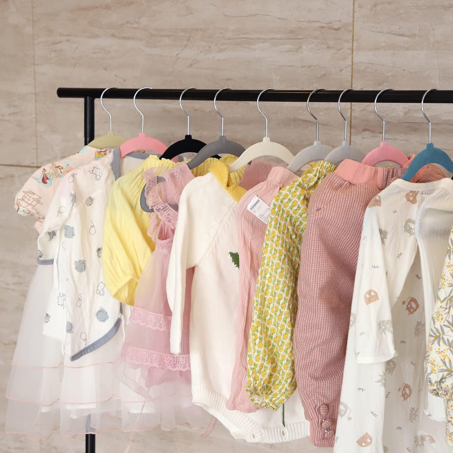 Foto 3 | Perchas De Terciopelo Goodtou, 100 Unidades, Antideslizantes, Para Bebés De 0 A 7 Años - Venta Internacional.