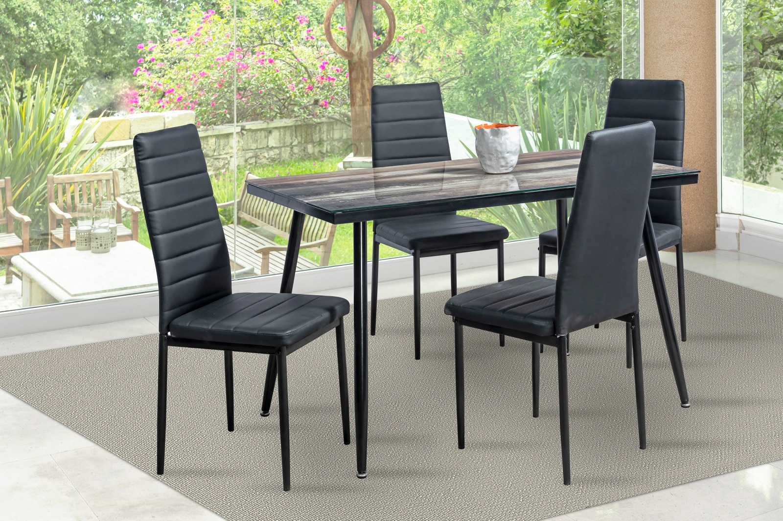 Comedor Mobilkraft Toyo Negro 4 Sillas Tubular y Cristal $5,999