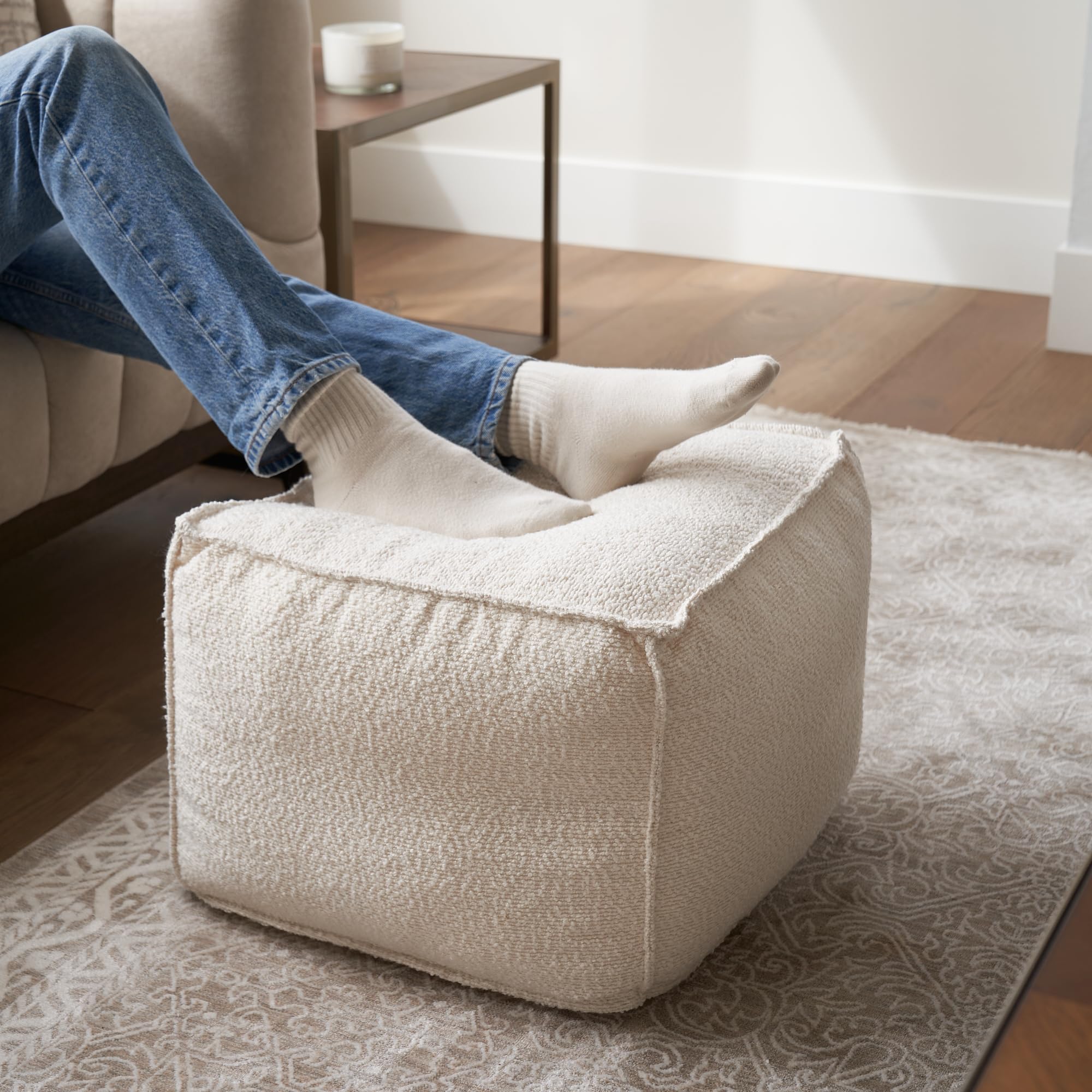 Foto 1 | Puf Otomano Zicoto  Hermoso Reposapiés Con Forma De Boucle  50 X 50 X 37 Cm - Venta Internacional.
