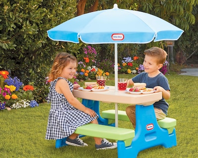 Foto 2 | Mesa De Pícnic Little Tikes Easy Store Con Paraguas Para 6 Niños - Venta Internacional.