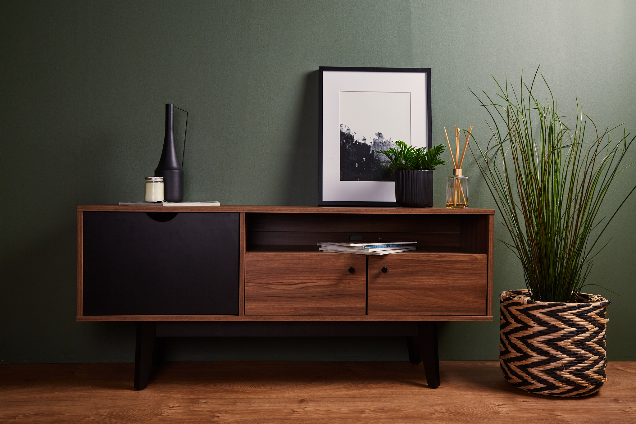 Foto 6 | Mueble De Tv Negro Y Nogal Con 3 Puertas Para Almacenamiento. Patas De Madera De Pino Y Recubierto En Melamina