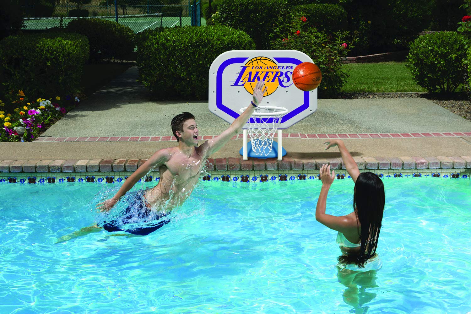 Foto 3 pulgar | Juego De Baloncesto Junto A La Piscina Poolmaster 72944 Nba Lakers - Venta Internacional.