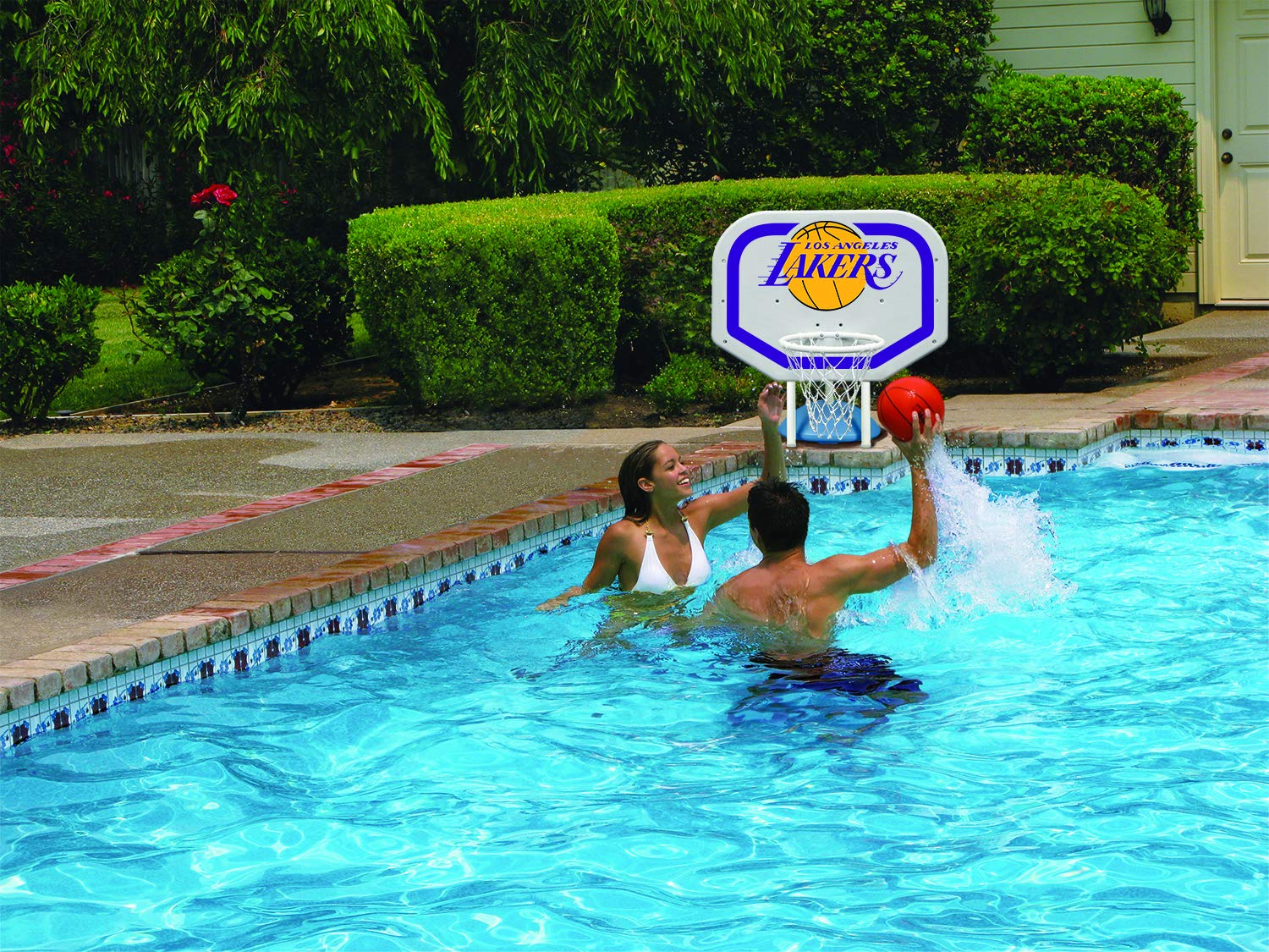 Foto 4 pulgar | Juego De Baloncesto Junto A La Piscina Poolmaster 72944 Nba Lakers - Venta Internacional.