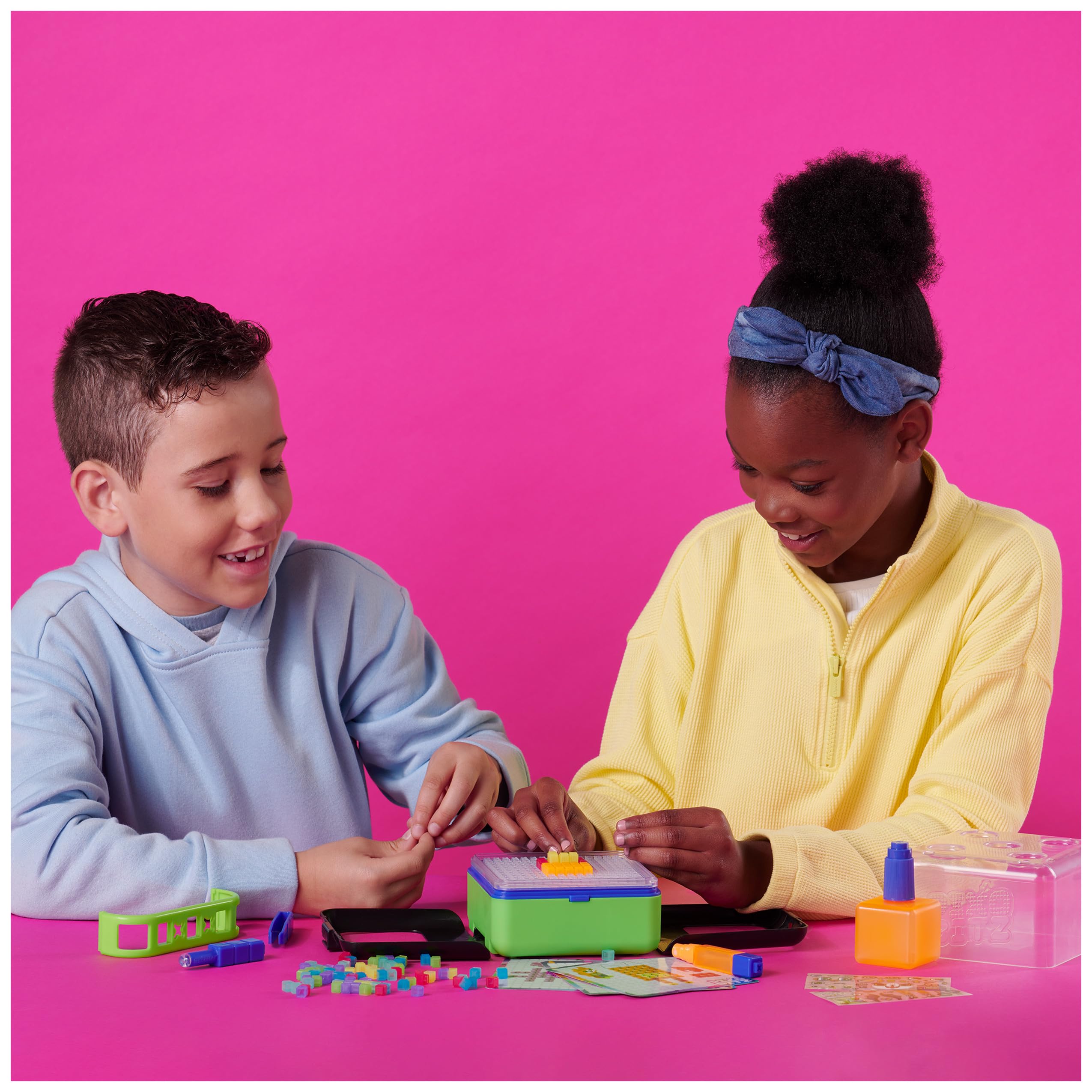 Foto 3 pulgar | Juguetes Infantiles Arts And Crafts Pixobitz Neon Studio Con 600 Cuentas - Venta Internacional.