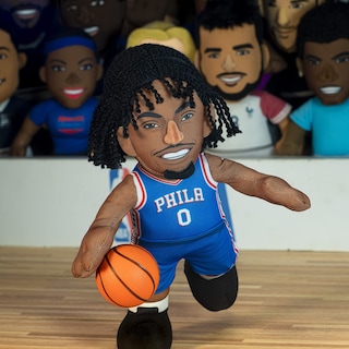Foto 6 | Figura De Peluche Bleacher Creatures Philadelphia 76ers Tyrese Maxey - Venta Internacional.