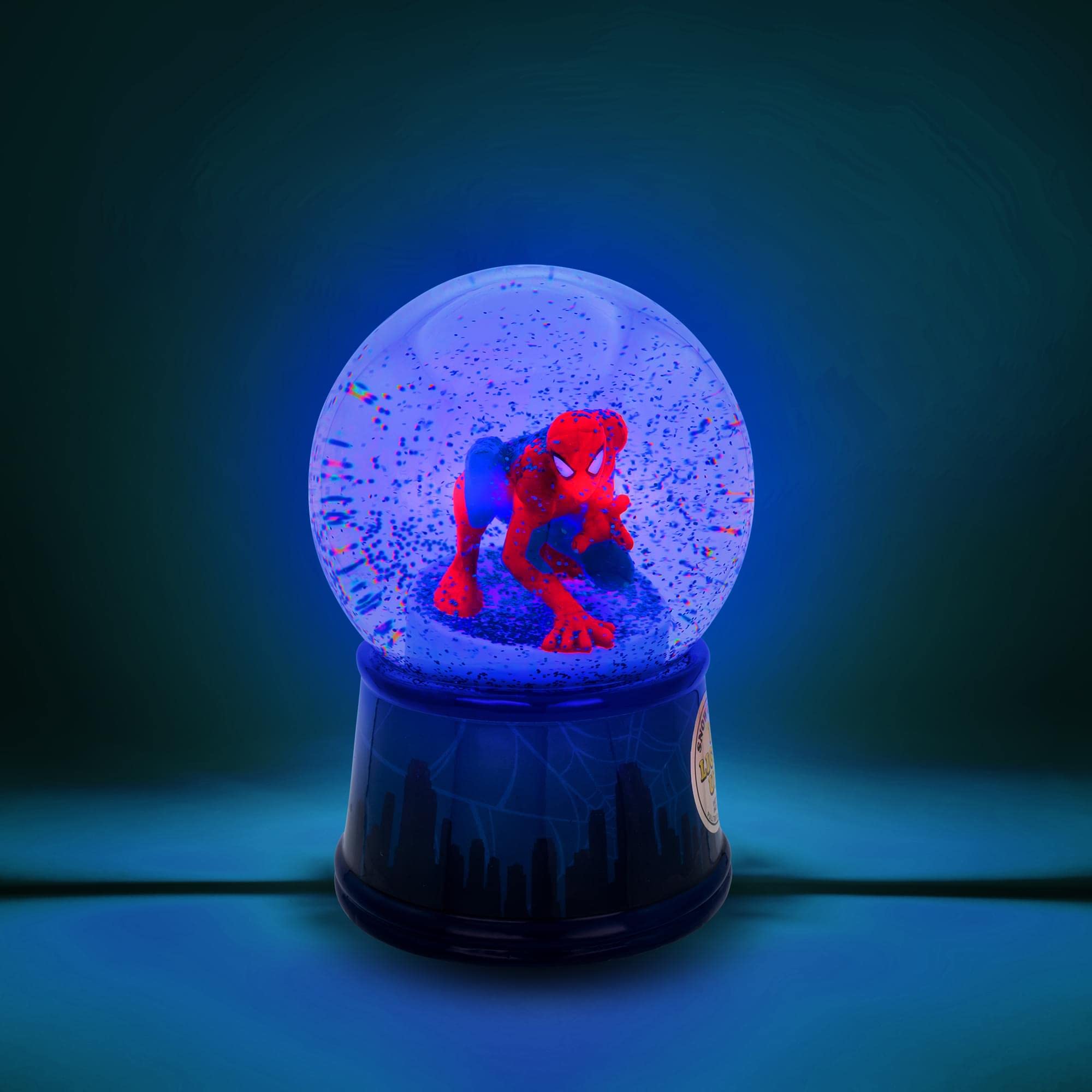 Foto 3 pulgar | Bola De Nieve Coleccionable Marvel Spider-man New York Con Luz - Venta Internacional.