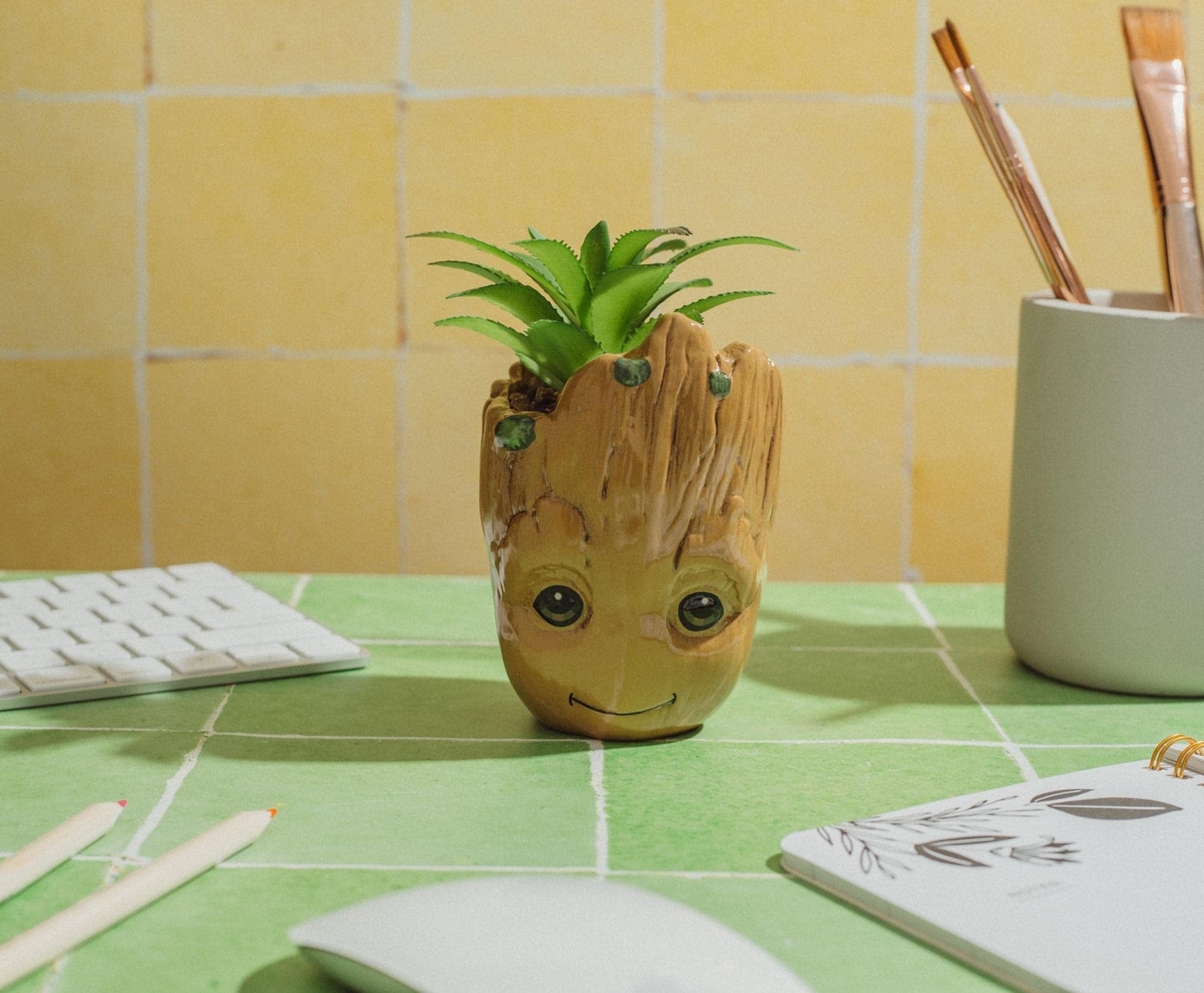 Foto 5 pulgar | Macetero Pequeño Plateado Buffalo Marvel Studios I Am Groot Ceramic - Venta Internacional.