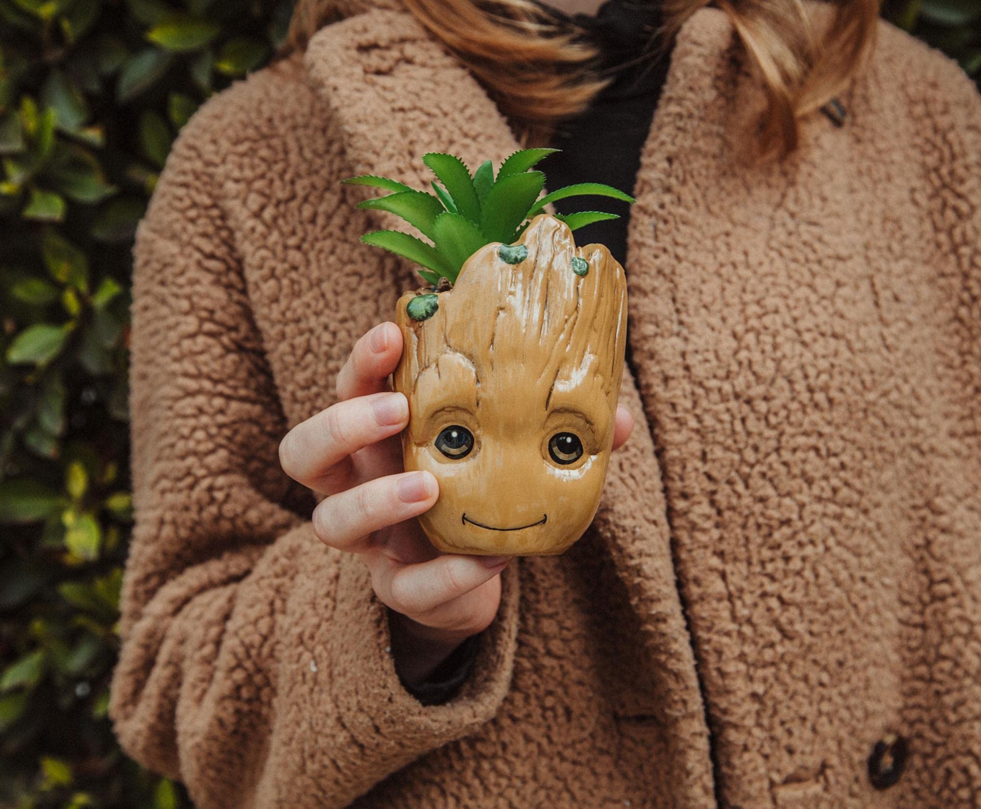 Foto 5 | Macetero Pequeño Plateado Buffalo Marvel Studios I Am Groot Ceramic - Venta Internacional.