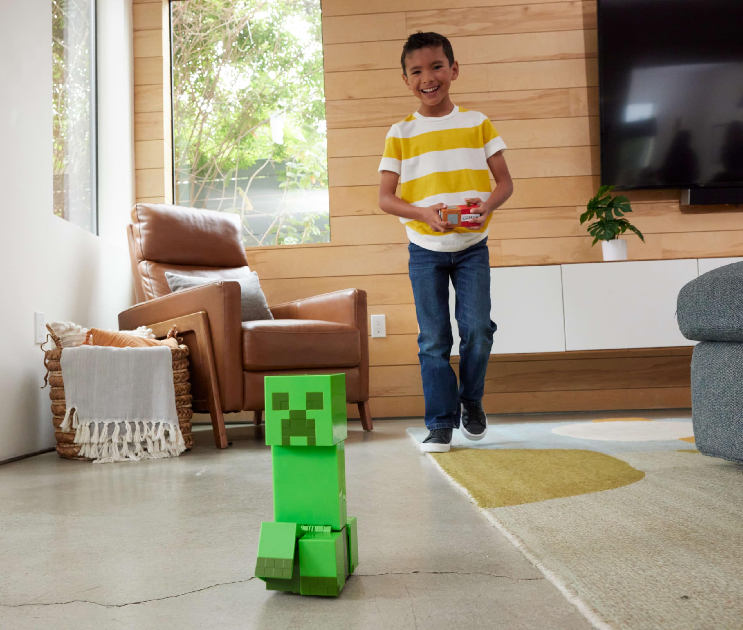 Foto 2 | Toy Mattel Minecraft Exploding Rc Creeper Con Luces Y Sonidos - Venta Internacional.