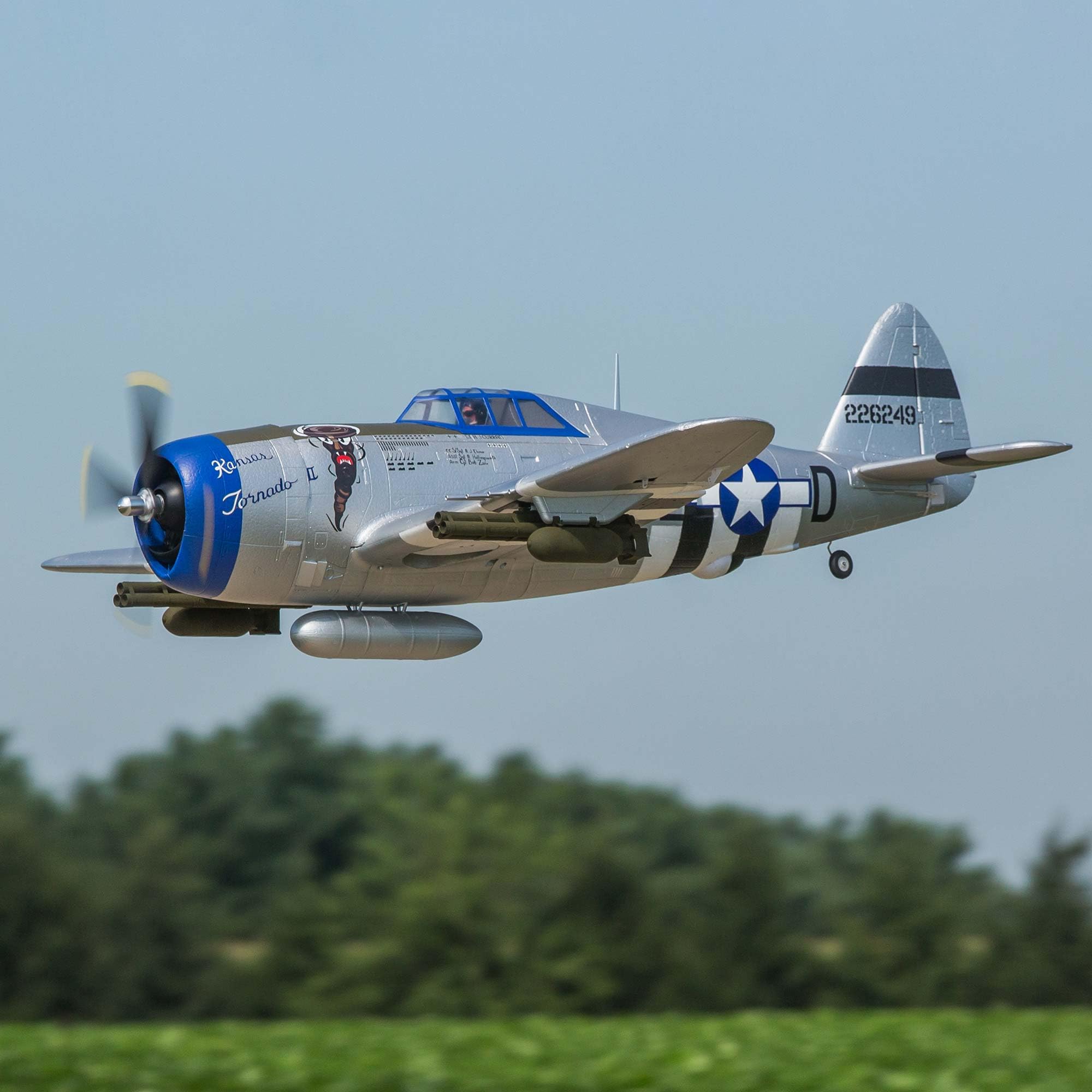 Foto 7 | Avión Rc E-flite P-47 Razorback 1.2 M Bnf Basic Sin Batería - Venta Internacional.