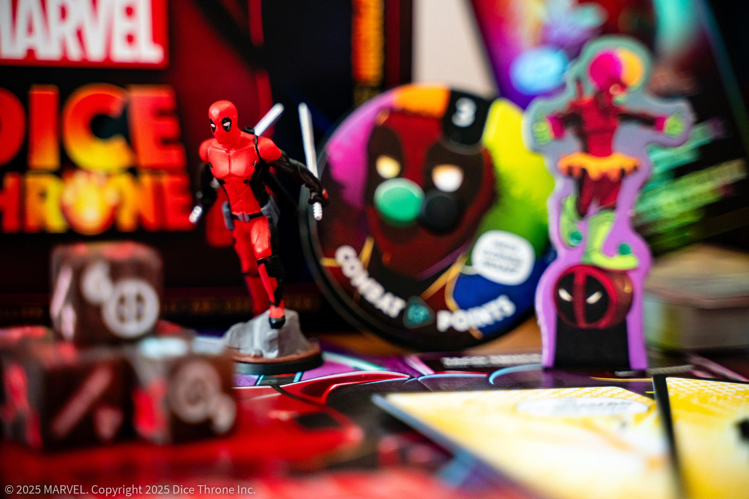 Foto 4 pulgar | Juego de Batalla Rodante Usaopoly Marvel Dice Throne Deadpool - Venta Internacional