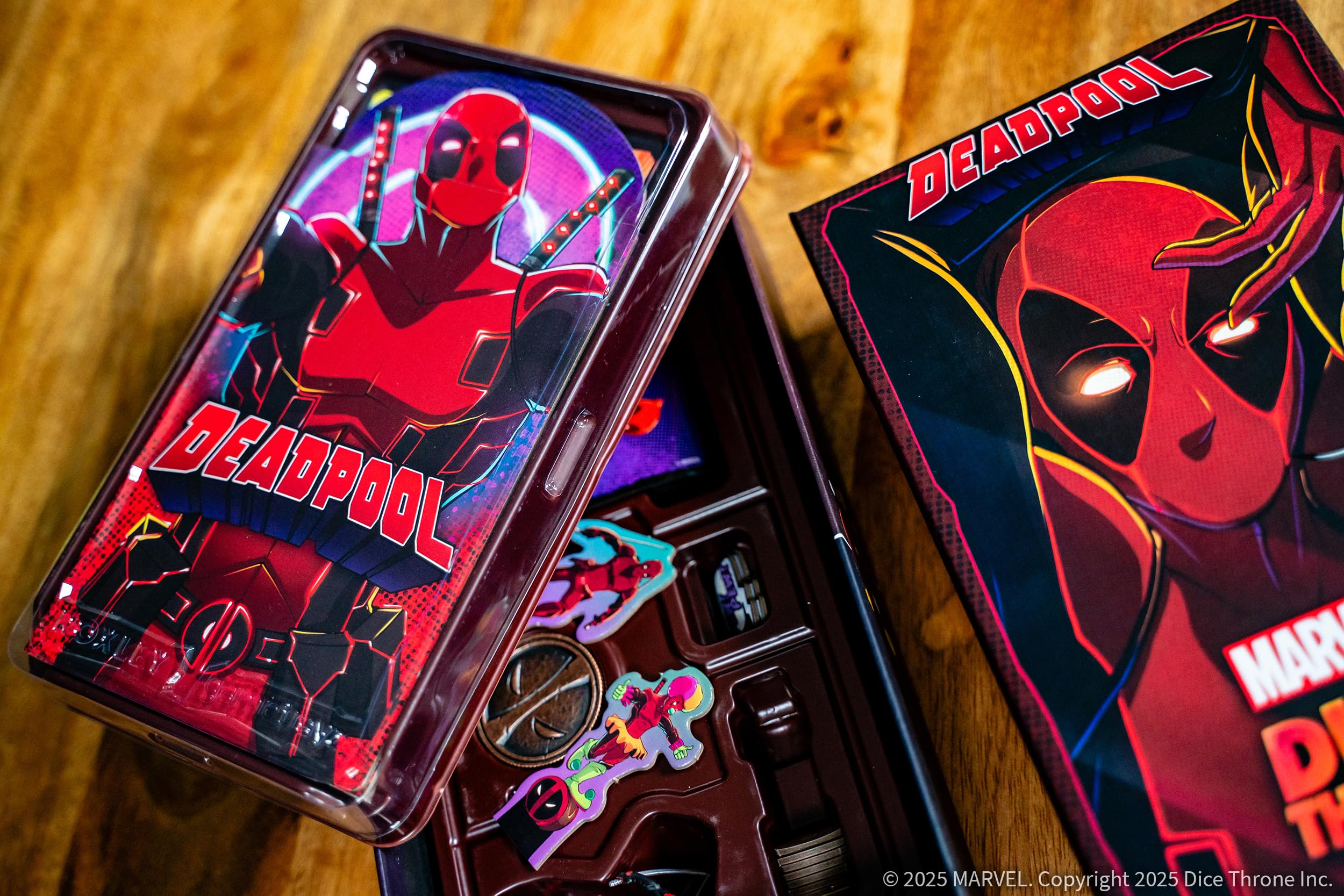 Foto 8 pulgar | Juego de Batalla Rodante Usaopoly Marvel Dice Throne Deadpool - Venta Internacional