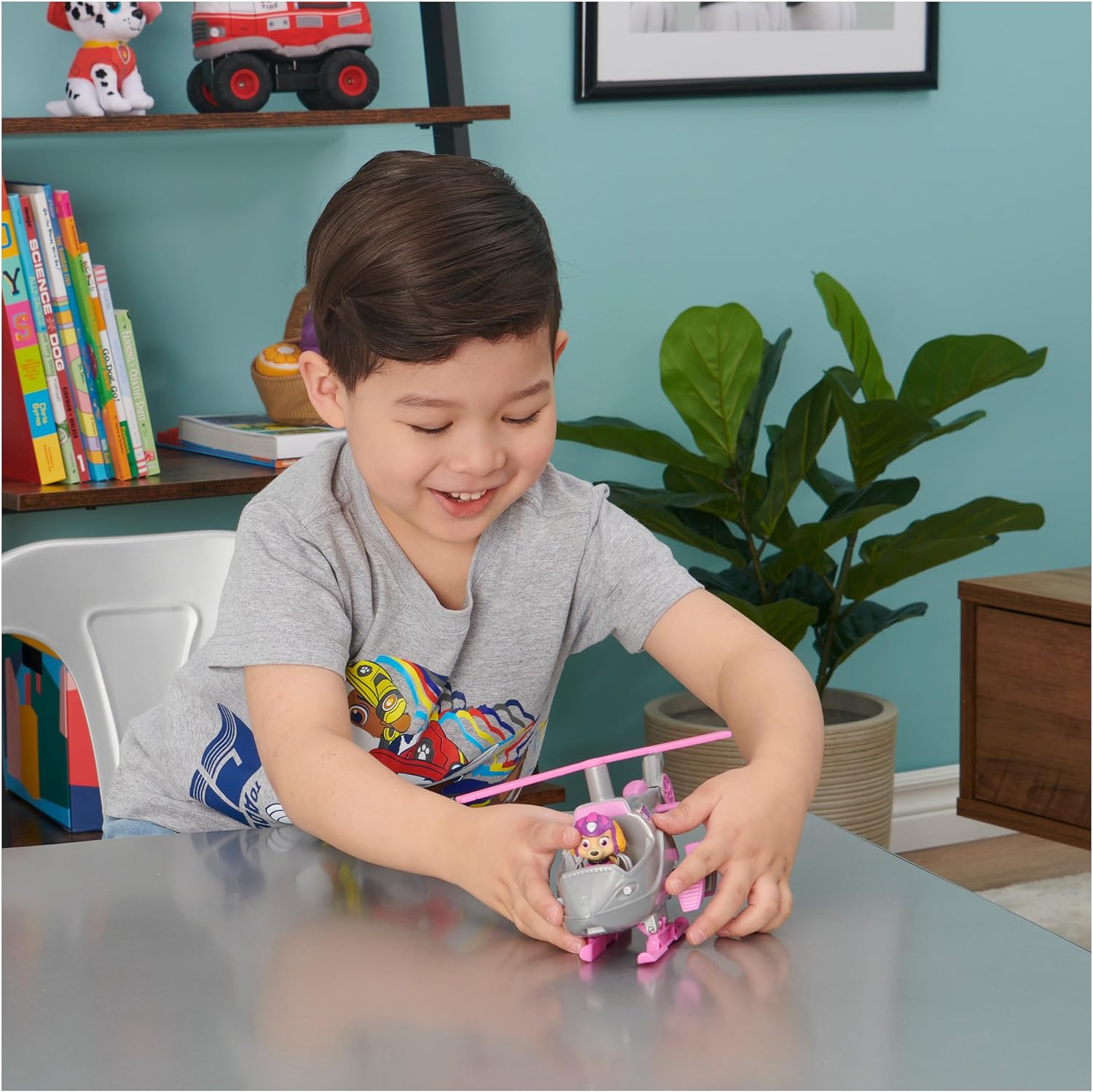 Foto 4 pulgar | Paw Patrol Skye Helicoptero Deluxe La Película