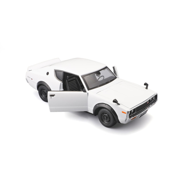 Foto 3 pulgar | Auto Maisto Special Edition a Escala  1:24  1973 Nissan Skyline Gt-r Blanco