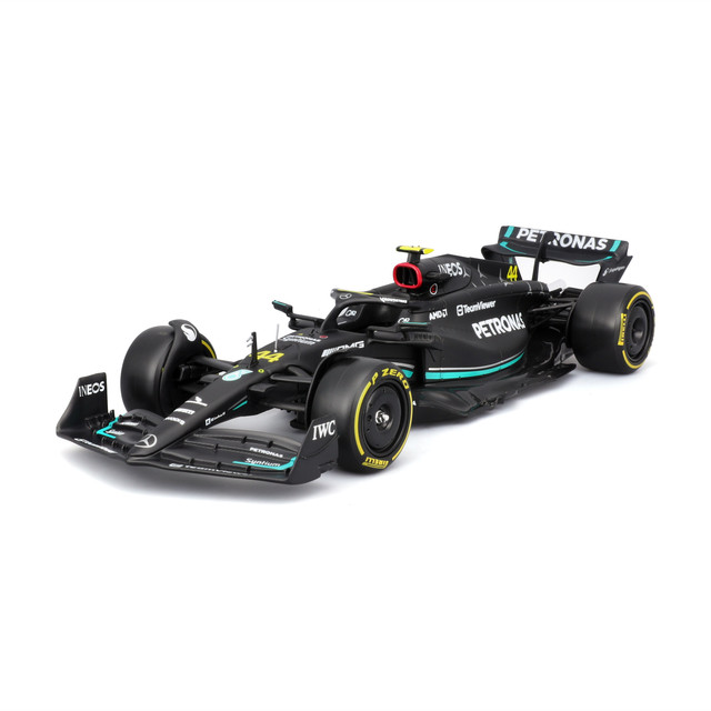 Auto Burago Formula 1 a Escala  1:24 Race Mercedes W14 W/ Figure 2023 Negro