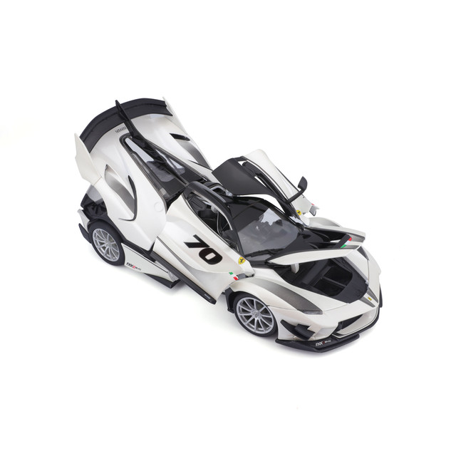Foto 3 pulgar | Auto Burago Race & Play a Escala 1:18 R&P Ferrari FXX K Evo Blanco