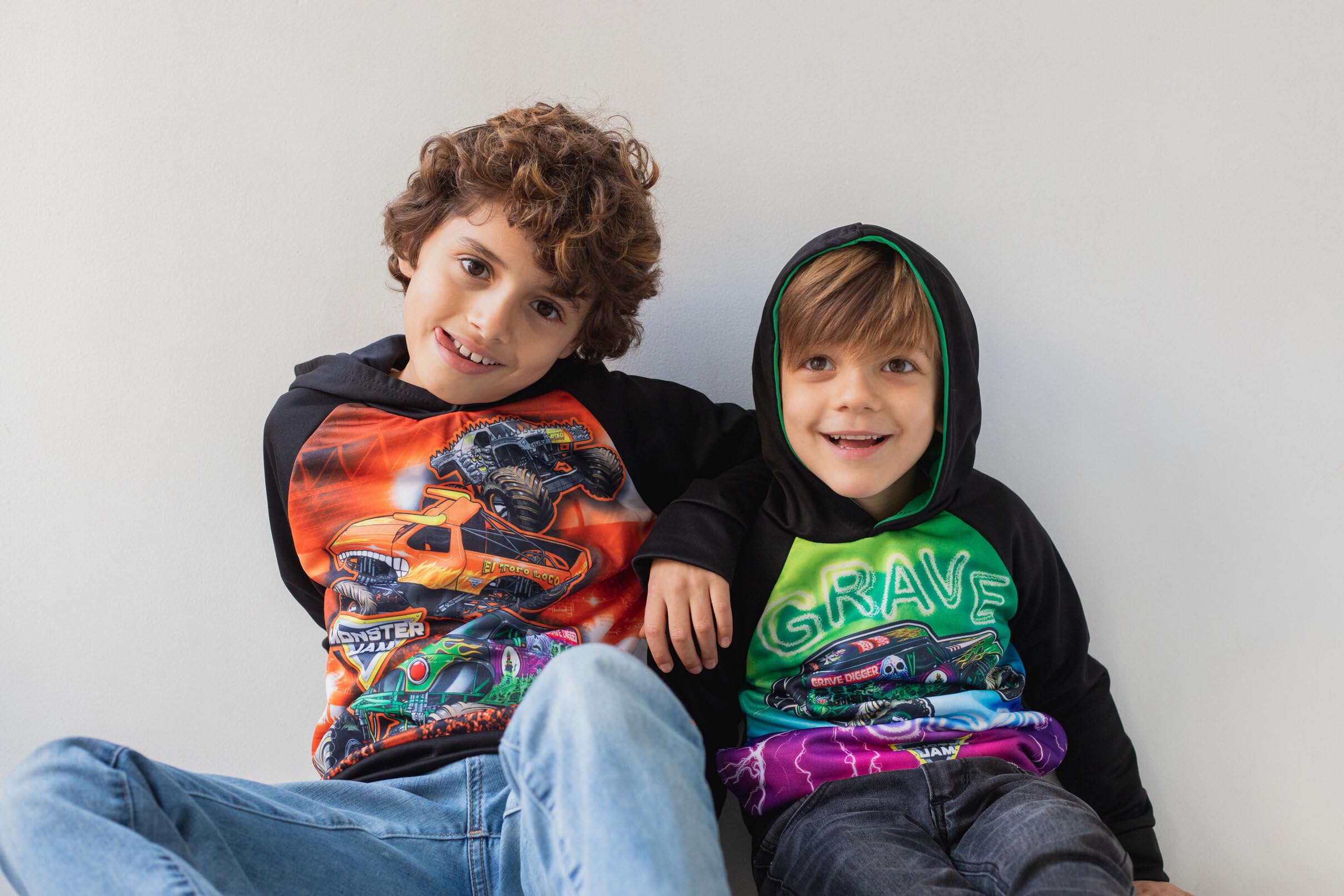 Foto 5 pulgar | Sudadera Con Capucha Monster Jam Trucks Grave Digger Big Boys, Negro/verde - Venta Internacional.