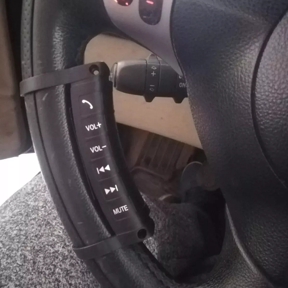 Foto 3 | Control Remoto De Estéreo Para Volante De Auto 6 Botones Eo Safe Imports Esi-13915 Negro