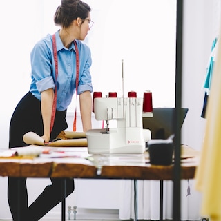 Foto 3 | Máquina De Overlock Serger Singer S14-78 De 2 A 3 Puntos, Color Blanco - Venta Internacional.