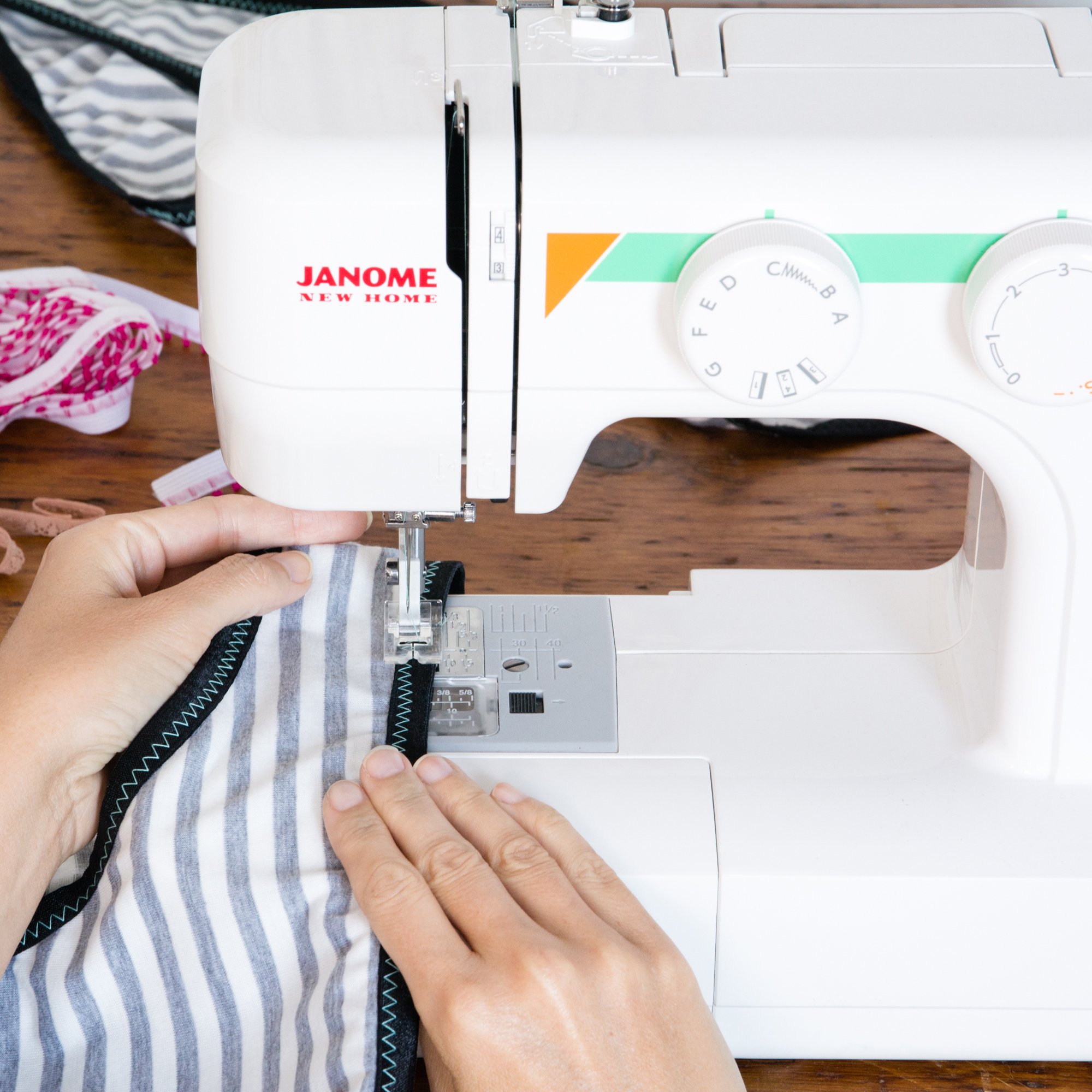 Foto 2 | Máquina De Coser Janome Mod-15 Fácil De Usar 15 Puntadas - Venta Internacional.