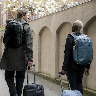 Foto 2 | Mochila Thule Aion Travel 28l Dark Slate - Venta Internacional.