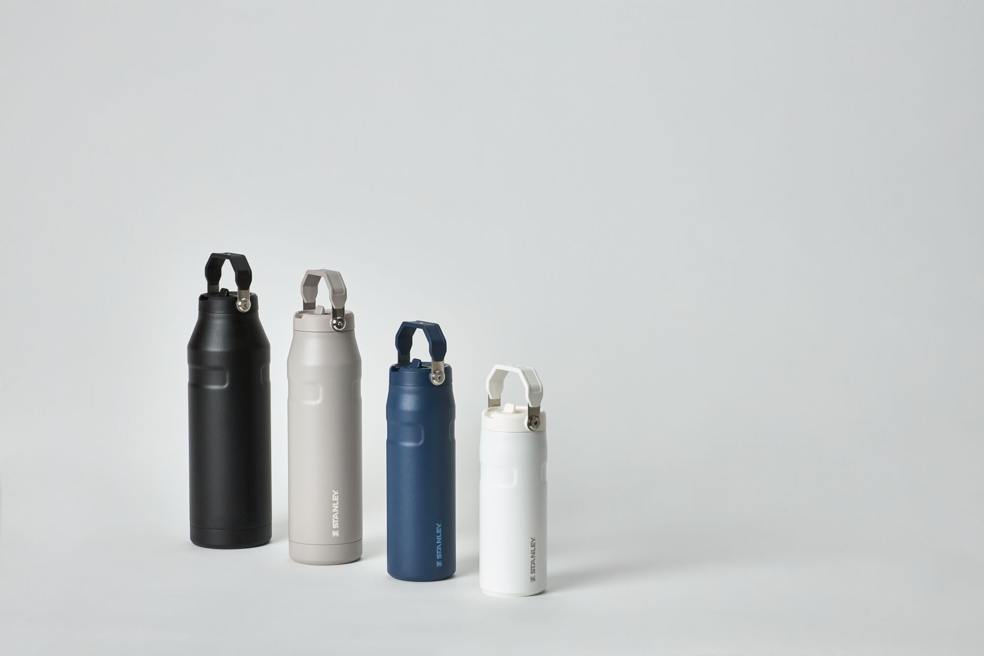 Foto 4 pulgar | Botella De Agua Stanley Iceflow Flip Straw 2.0 1.5 L De Acero Inoxidable - Venta Internacional.