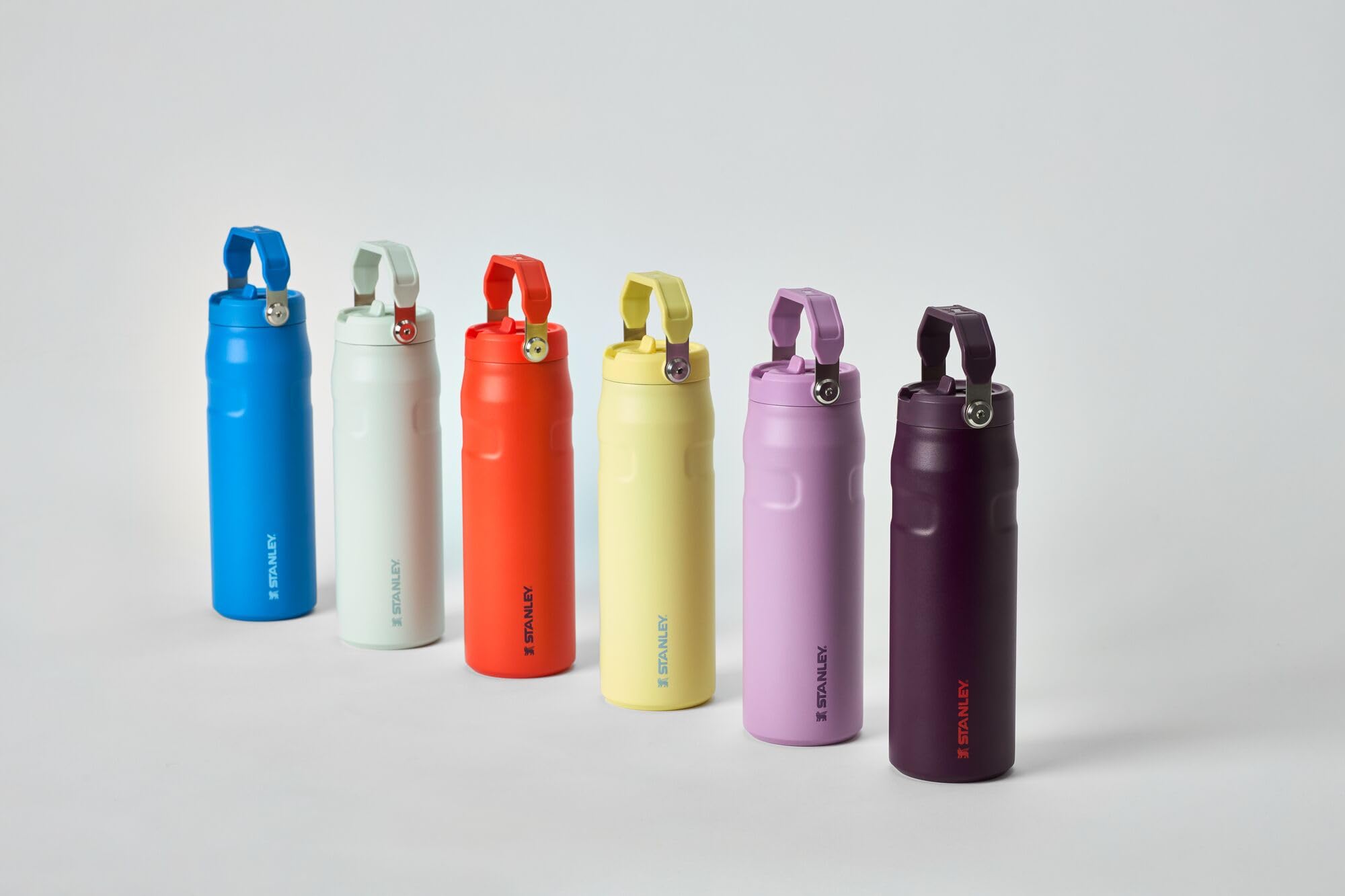 Foto 4 pulgar | Botella De Agua Stanley Iceflow Flip Straw 2.0 710 Ml Lilac - Venta Internacional.