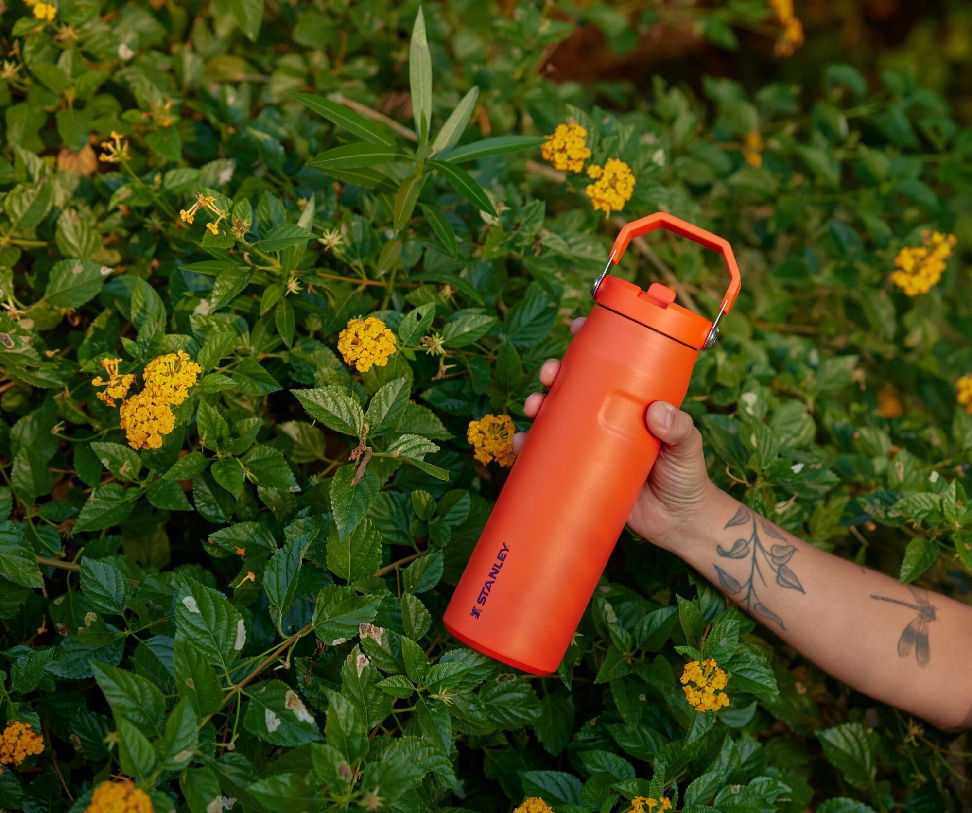 Foto 6 pulgar | Botella De Agua Stanley Iceflow Flip Straw 2.0 710 Ml Lilac - Venta Internacional.