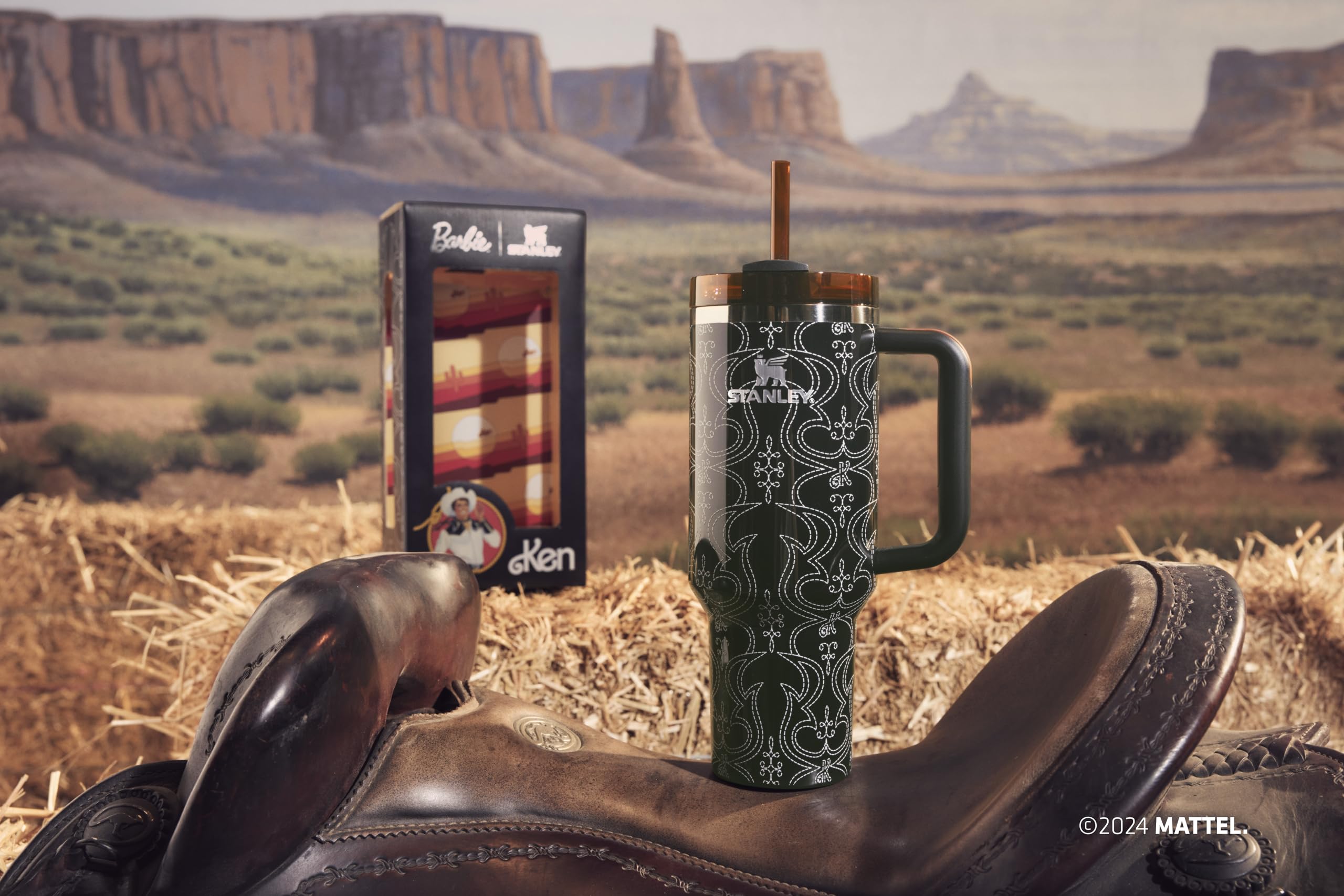Foto 5 | Botella de Agua Stanley x Barbie™ 80s Western Ken 1.2 L - Venta Internacional