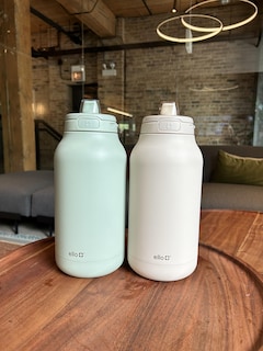 Foto 2 | Botella De Agua Ello Hydra De Medio Galón, 1.9 L, Aislada Al Vacío - Venta Internacional.