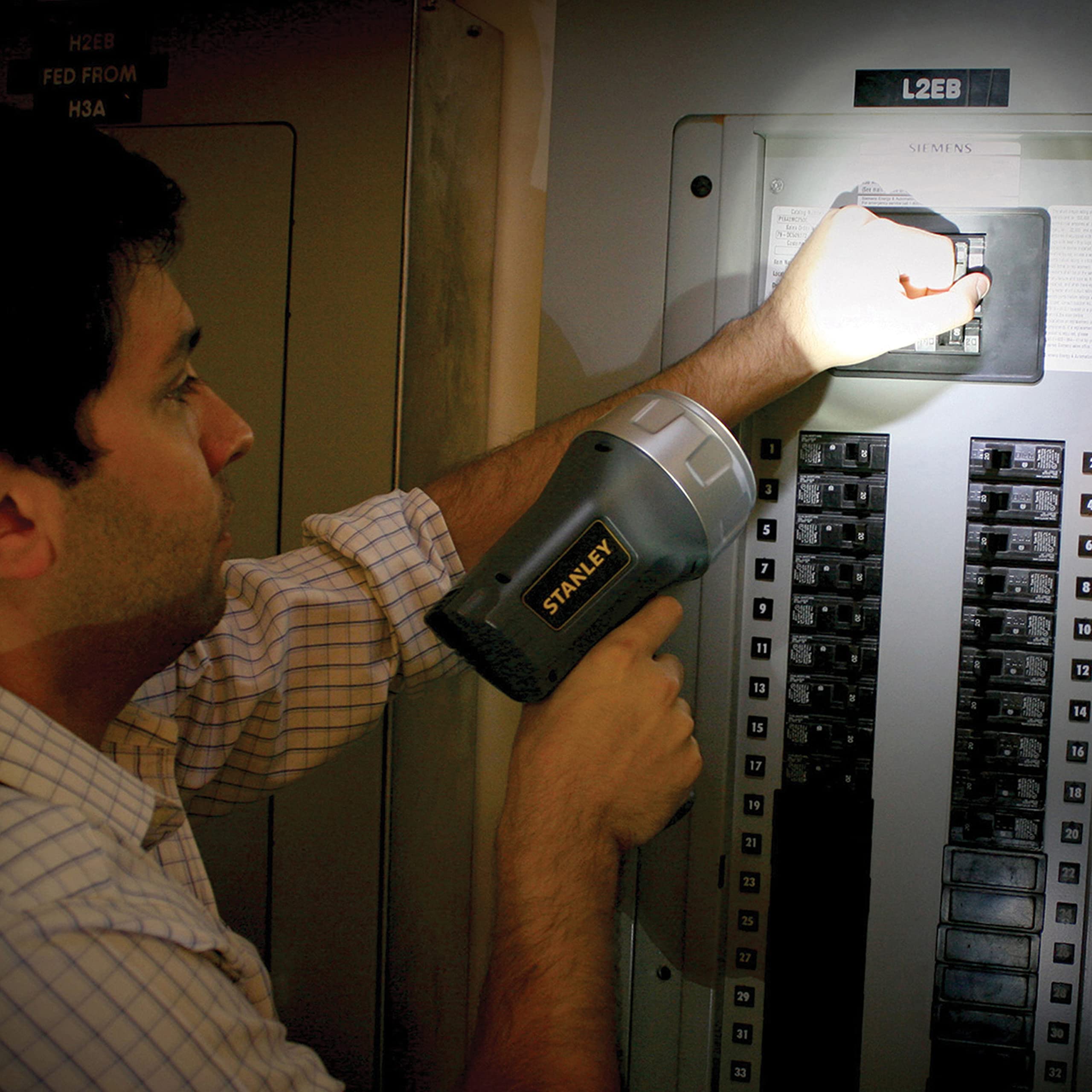 Foto 2 | Linterna Stanley Sl3hs Led Recargable 900 Lúmenes 900 H - Venta Internacional