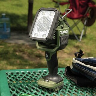 Foto 2 | Linterna Makita Adml812 Outdoor Adventure 18v Lxt - Venta Internacional.