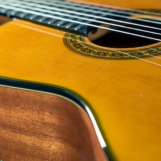 Foto 3 | Guitarra Clásica Cuerdas Nylon 19 Trastes Abeto Washburn C40