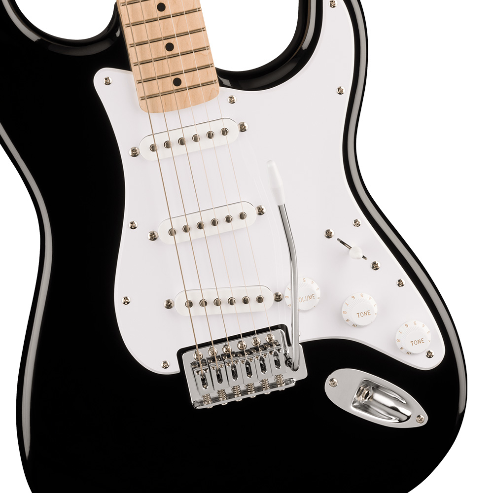 Foto 4 pulgar | Guitarra Eléctrica Fender Squier Sonic Stratocaster Black