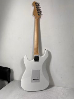 Foto 3 | Guitarra Eléctrica Tipo Stratocaster Blanca Brillos Profesional Nueva!!!