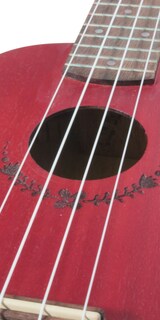 Foto 6 | Ukulele Concierto Acústico La Sevillana Svuke50c Red
