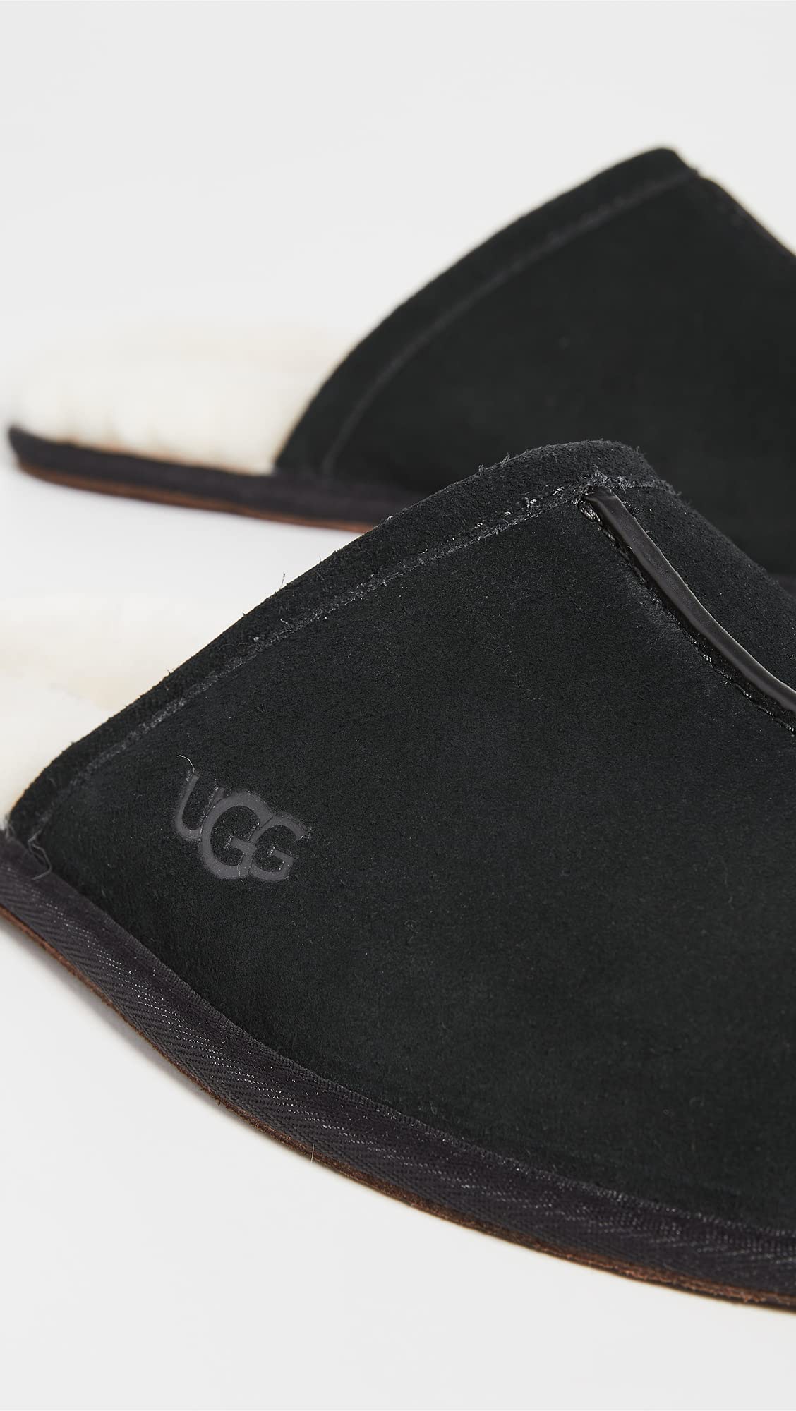 Foto 3 | Pantuflas Ugg Scuff Negro para Hombre - Venta Internacional