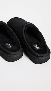 Foto 4 | Boot Ugg Classic Slip-on Black Suede Para Hombre - Venta Internacional.