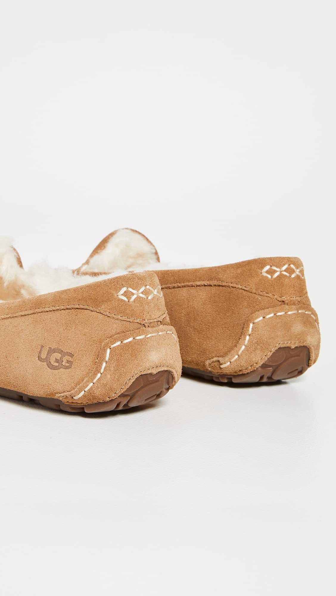 Foto 5 pulgar | Zapatilla Ugg Ansley De Gamuza Resistente Al Agua, Color Castaño, Para Mujer - Venta Internacional.