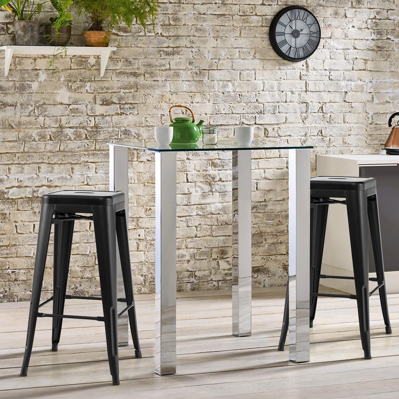 Foto 3 | Juego De 4 Taburetes De Bar Costway De Metal Apilables De 30 Cm, Color Negro - Venta Internacional.