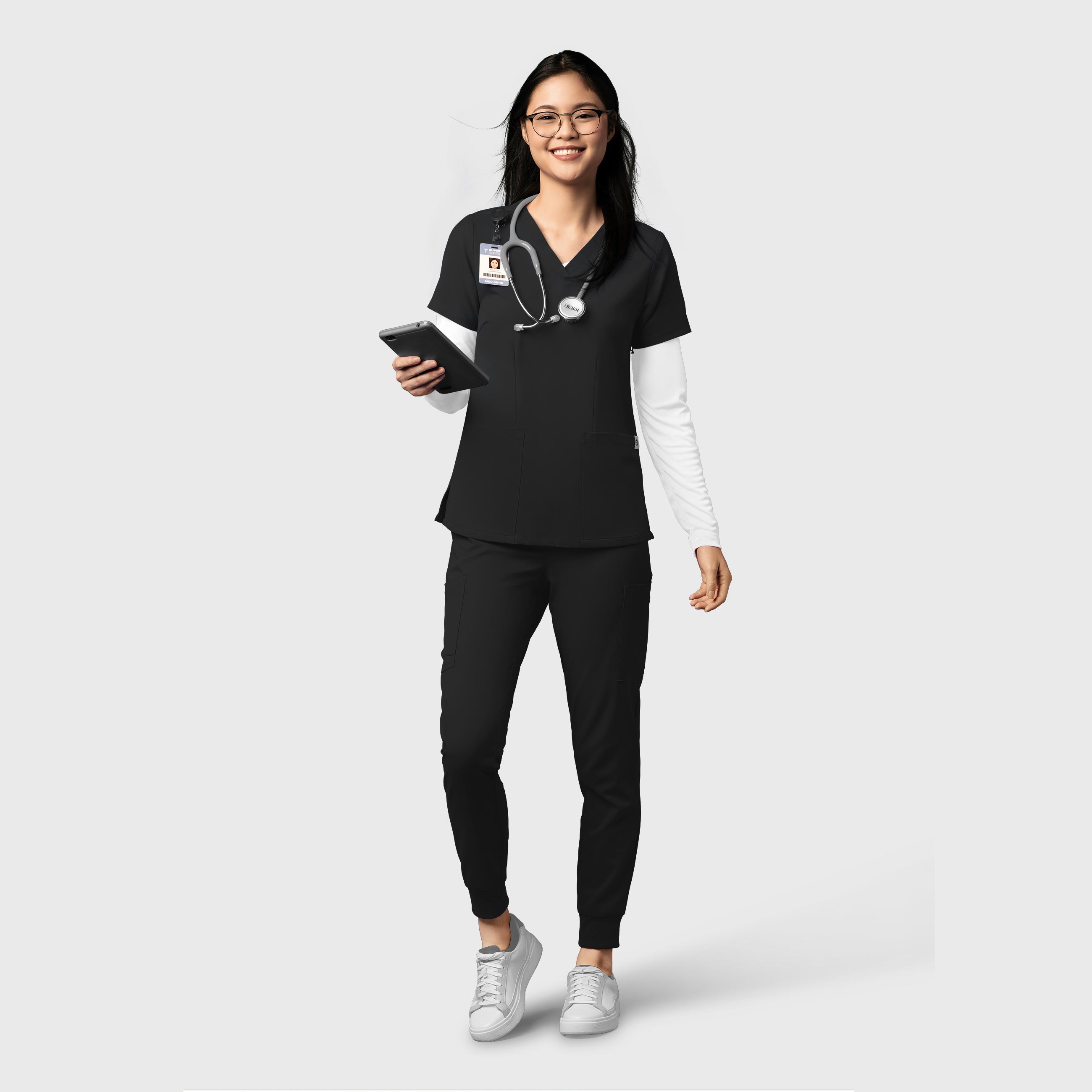 Uniforme Médico Color Negro para Mujer con Alto Desempeño en Repelencia a Fluidos / Scrub Quirúrgico Wink $1,998