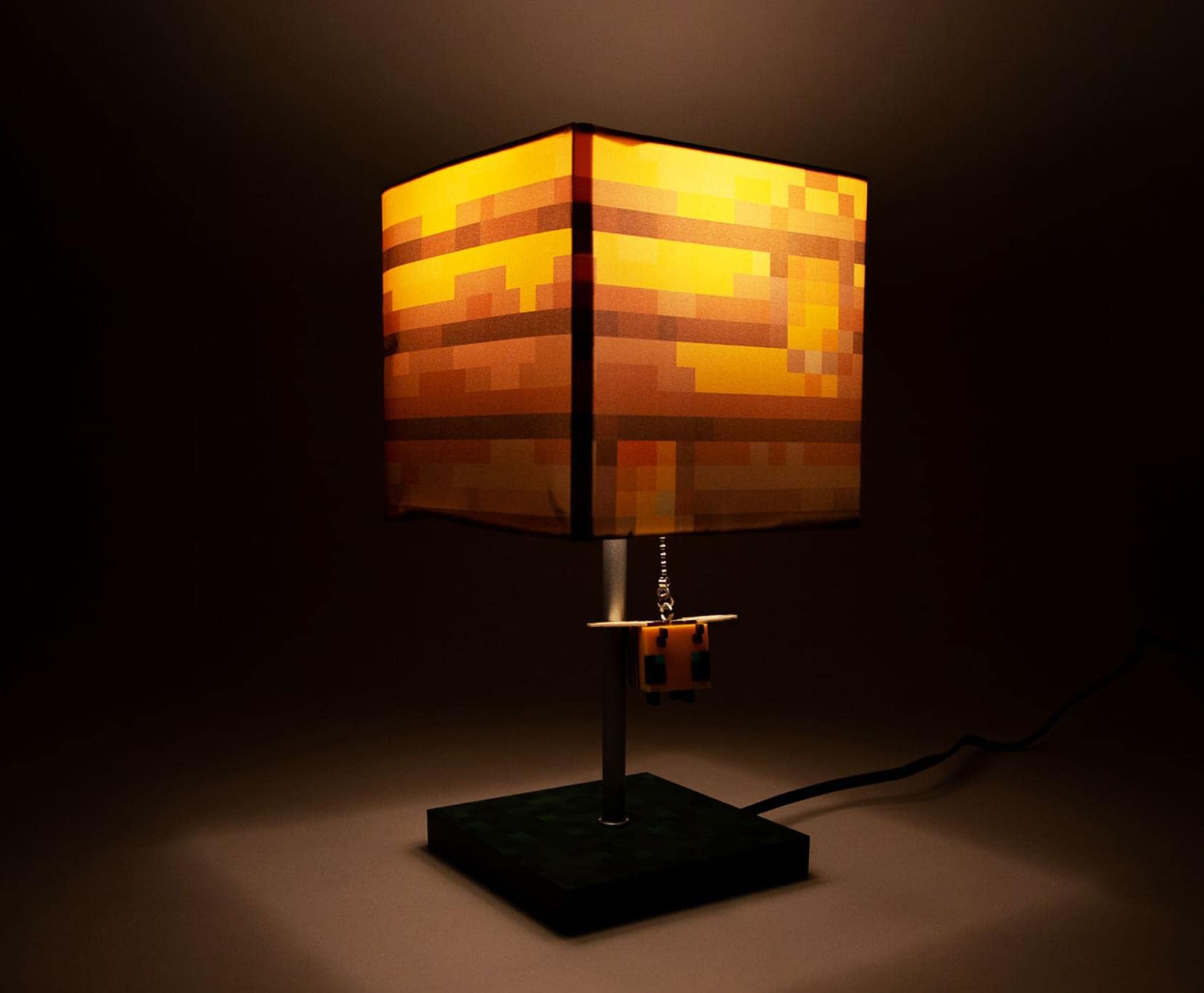 Foto 2 | Lámpara De Escritorio Minecraft Yellow Bee Nest Block Con Extractor De Abejas 3d - Venta Internacional.