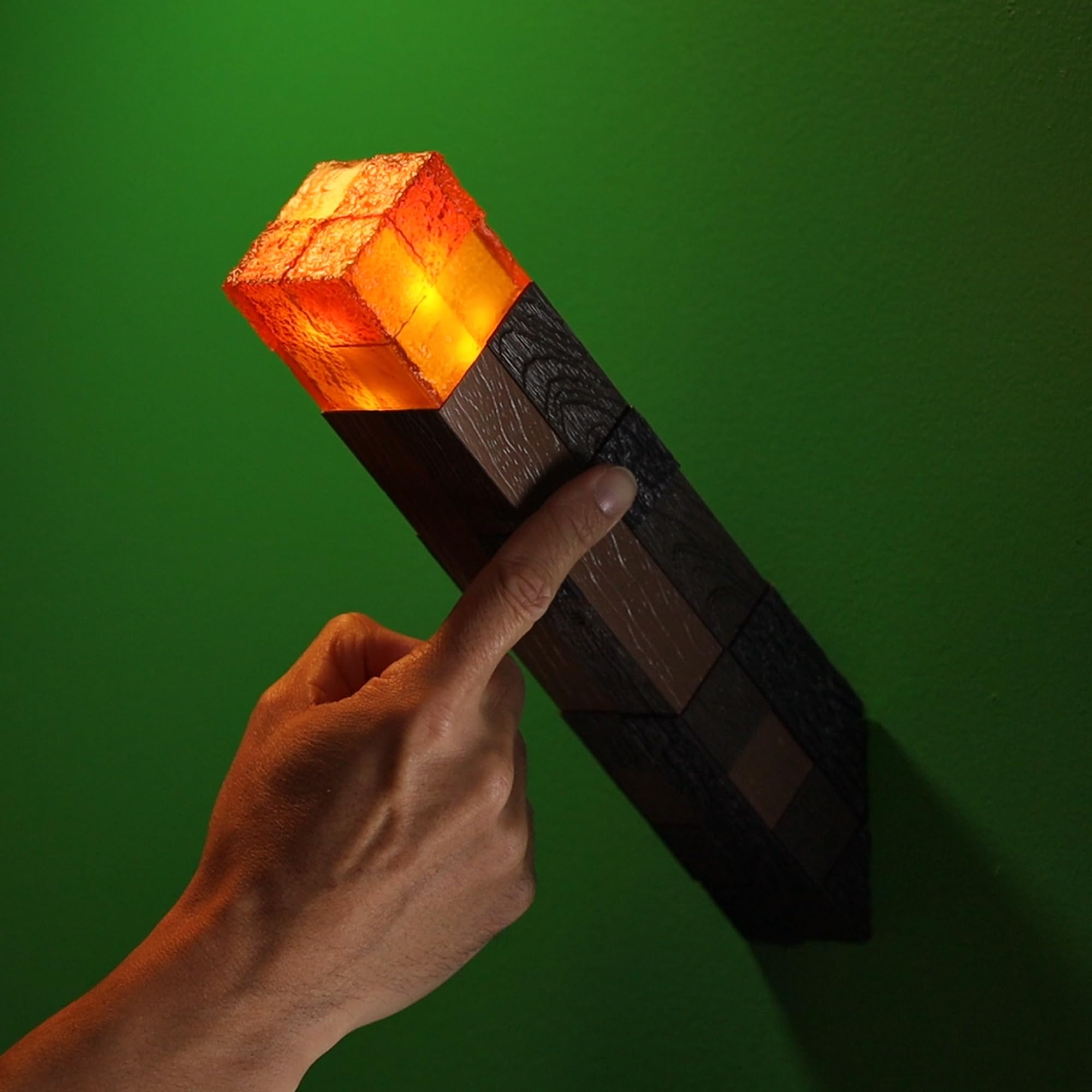 Foto 7 pulgar | Réplica De Coleccionista De La Antorcha Minecraft De La Colección Noble - Venta Internacional.