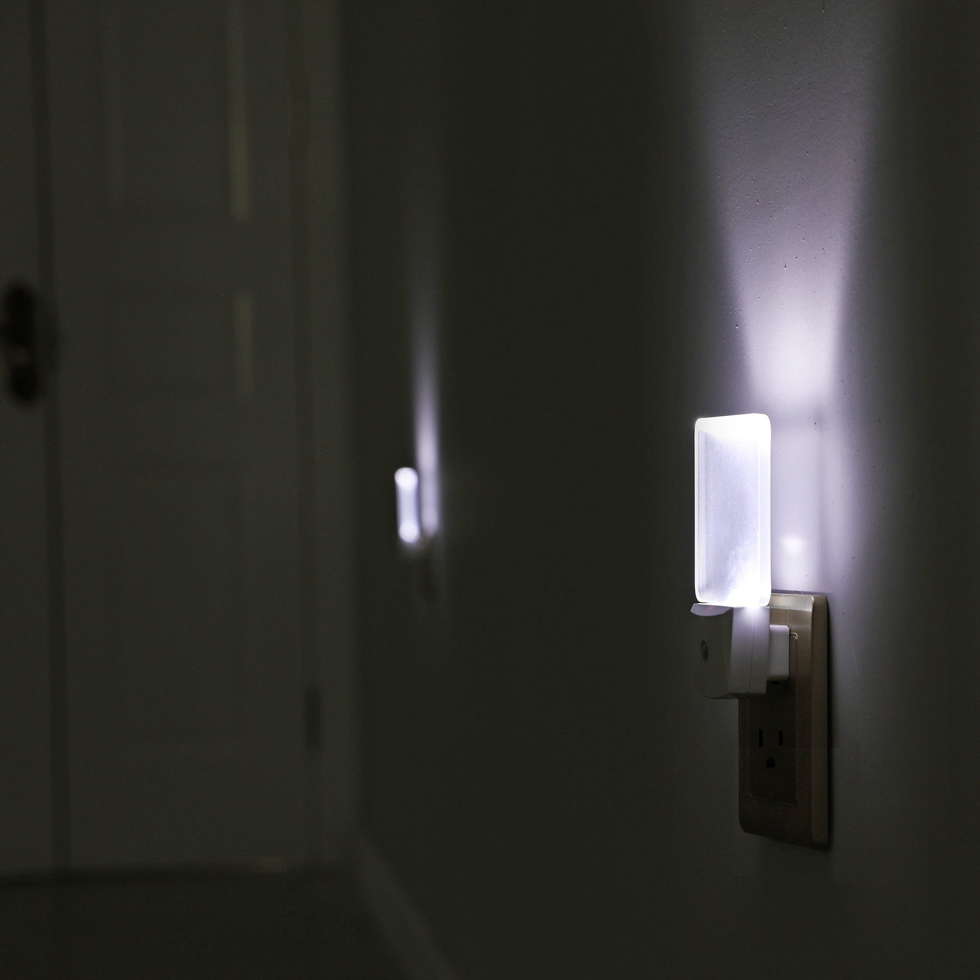 Foto 5 | Luz Nocturna Led Dewenwils, Enchufe Con Sensor De Luz, Paquete De 4 - Venta Internacional.