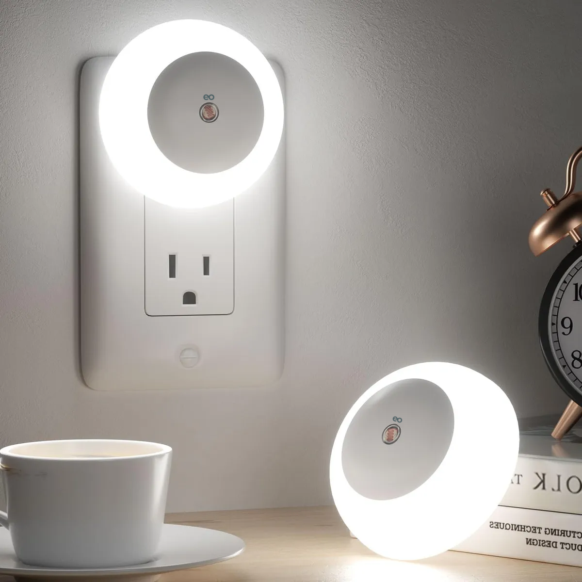 Foto 4 pulgar | Paquete De 2 Luces Nocturnas Enchufables A La Pared Eo Safe Imports Esi-19910 Blanco