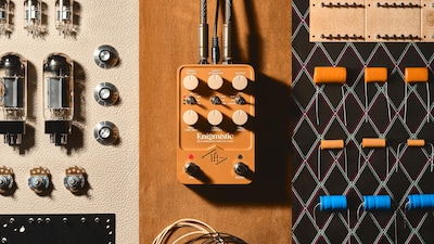 Foto 4 | Pedal De Efectos Universal Audio Enigmatic 82 Con Tecnología Uafx - Venta Internacional.