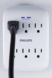 Foto 3 | Protector Contra Sobretensiones Philips, Extensor De 6 Salidas, 900 Julios, Paquete De 4 - Venta Internacional.
