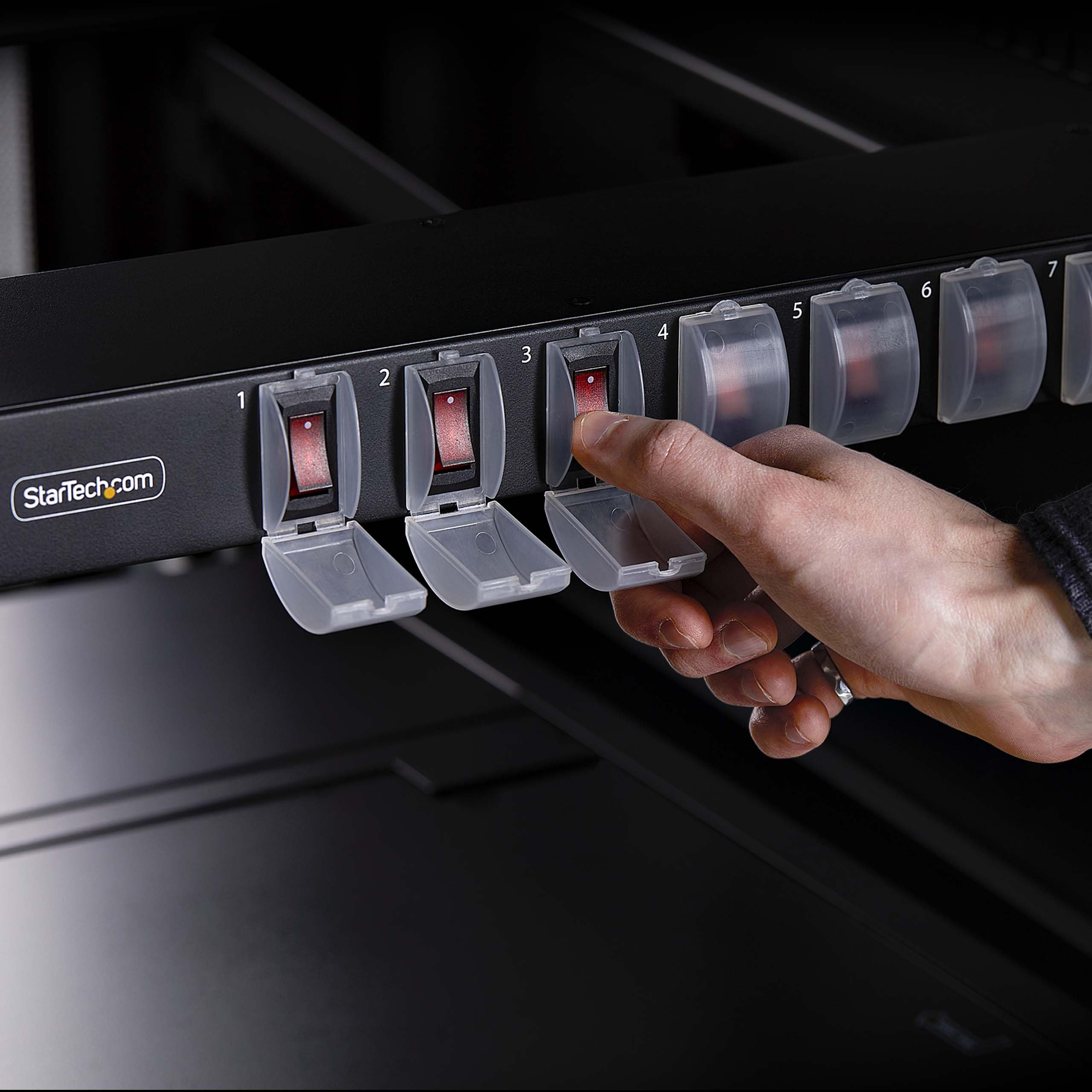 Foto 7 | Powerstrip Startech.com Pdu De Montaje En Rack De 8 Salidas, 1u, 15 A - Venta Internacional.