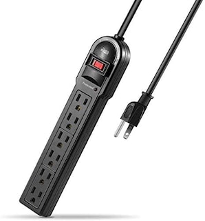 Foto 2 | Protector Contra Sobretensiones Power Strip Kmc De 6 Salidas Paquete De 6 Con Cable De 4 Pies - Venta Internacional.